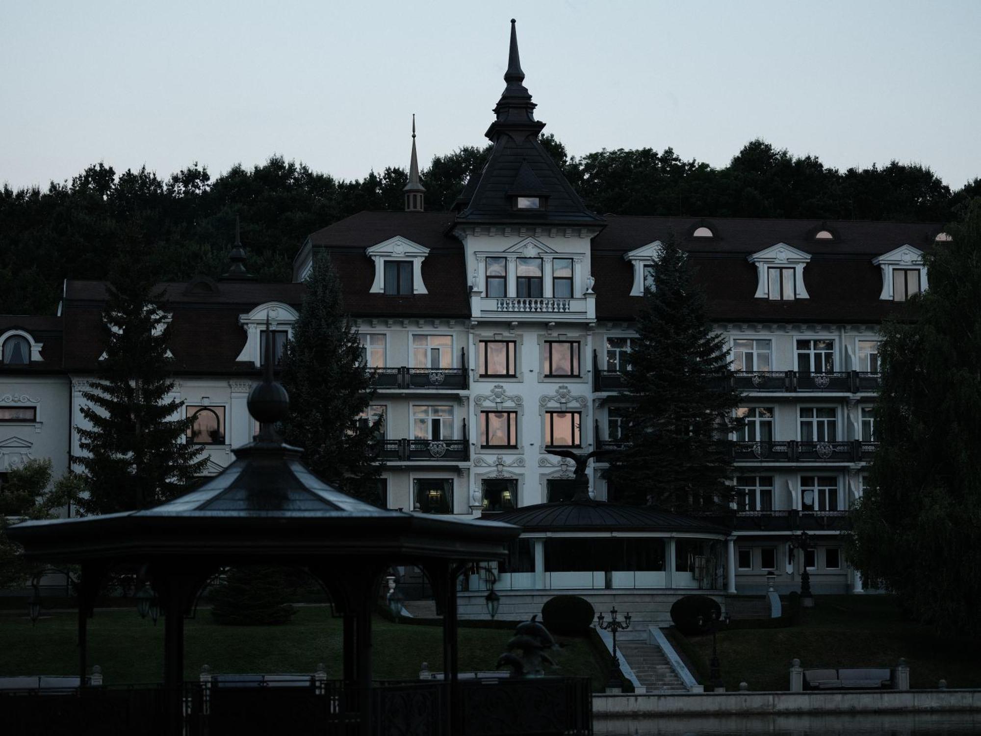 Edem Resort Medical & Spa Strelki  エクステリア 写真