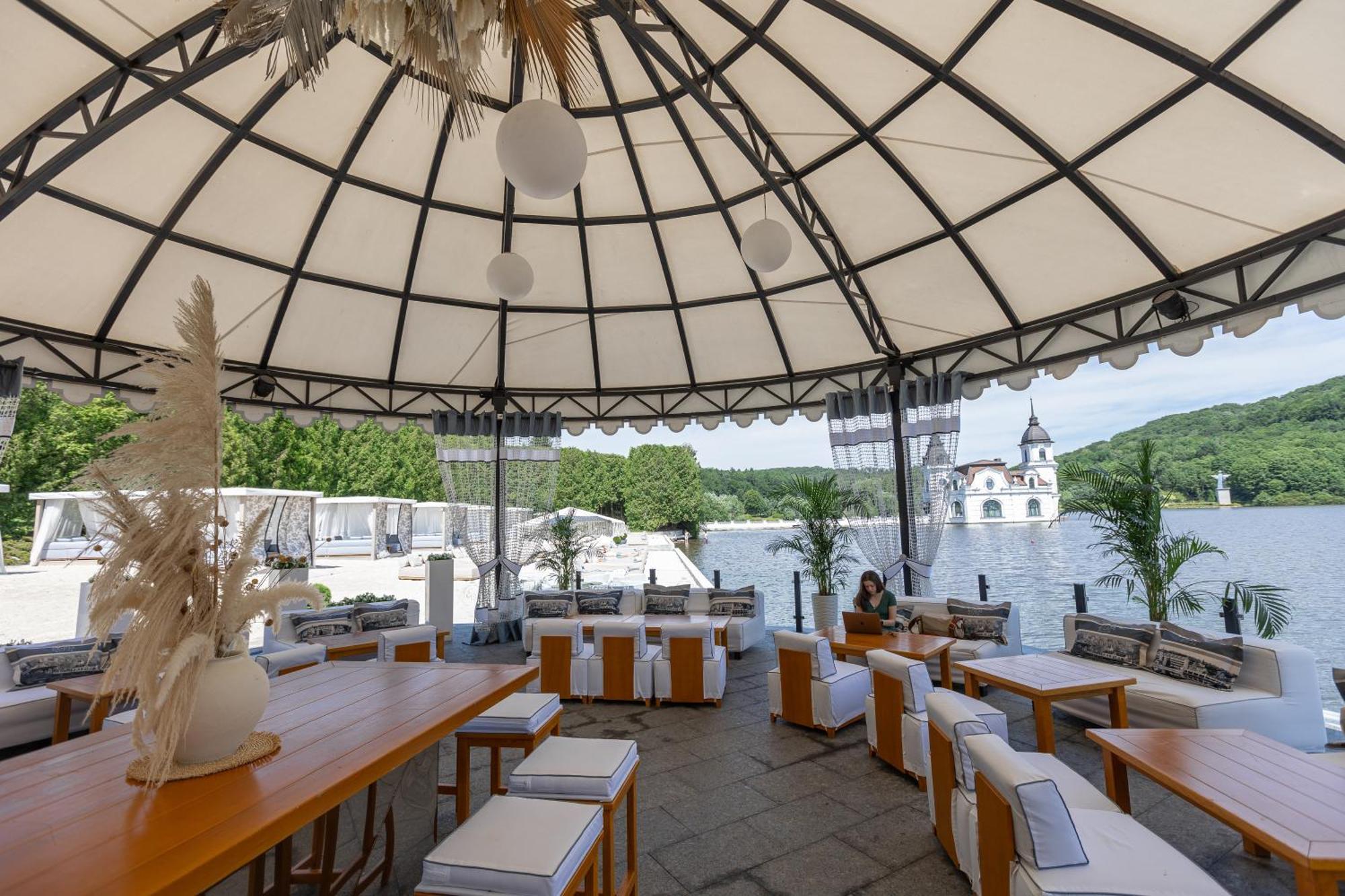 Edem Resort Medical & Spa Strelki  エクステリア 写真